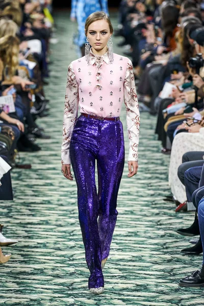 Look 2